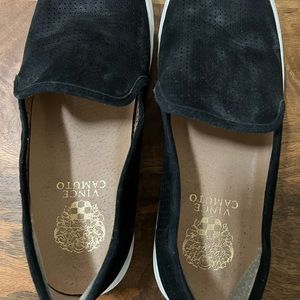 Vince Camuto black suede mesh style slip on sneaker, barely worn, too small, 7.5